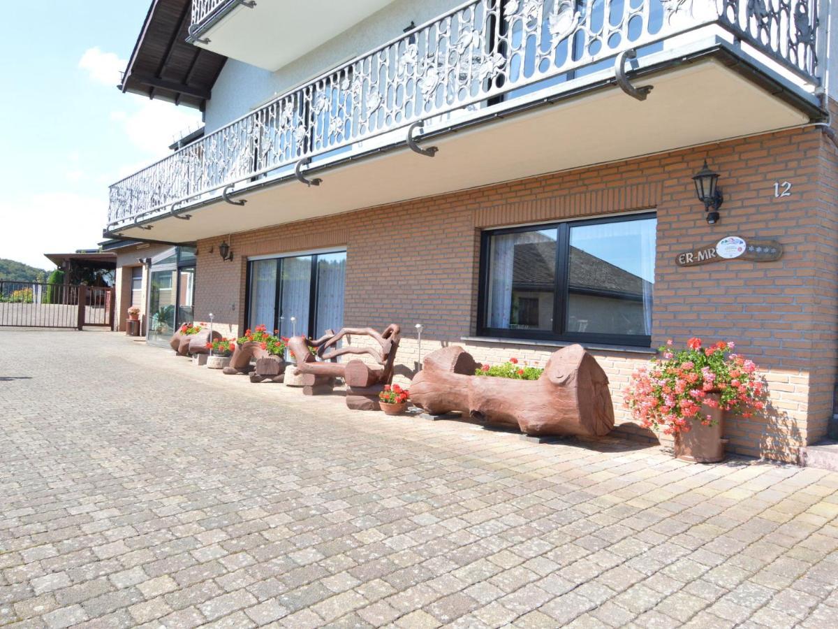 Apartment In Eifel With Children S Playground Lirstal ภายนอก รูปภาพ