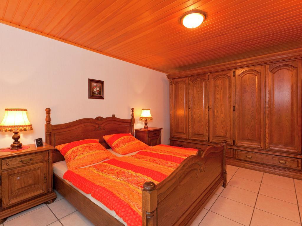 Apartment In Eifel With Children S Playground Lirstal ภายนอก รูปภาพ