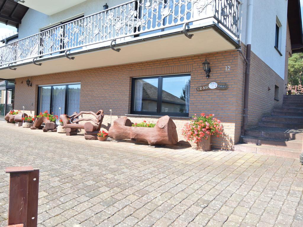 Apartment In Eifel With Children S Playground Lirstal ภายนอก รูปภาพ